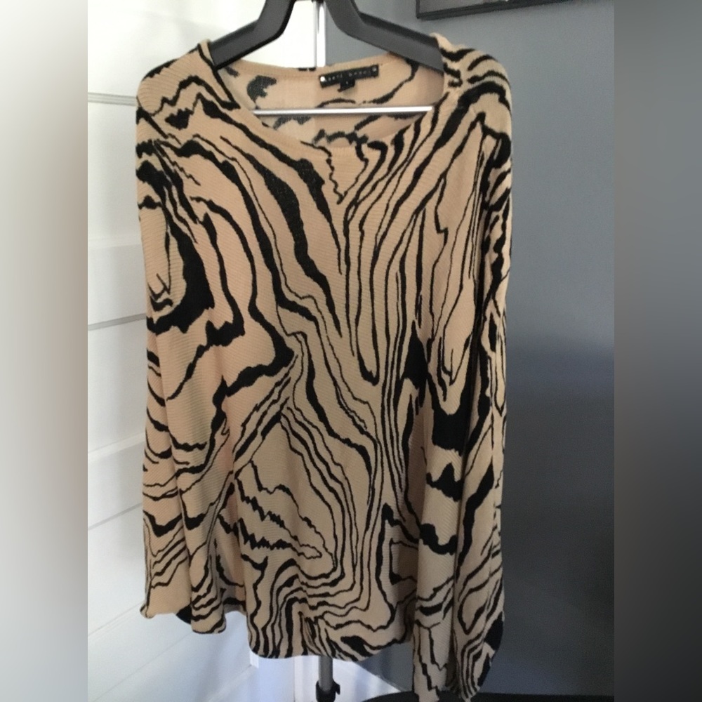 A loose top